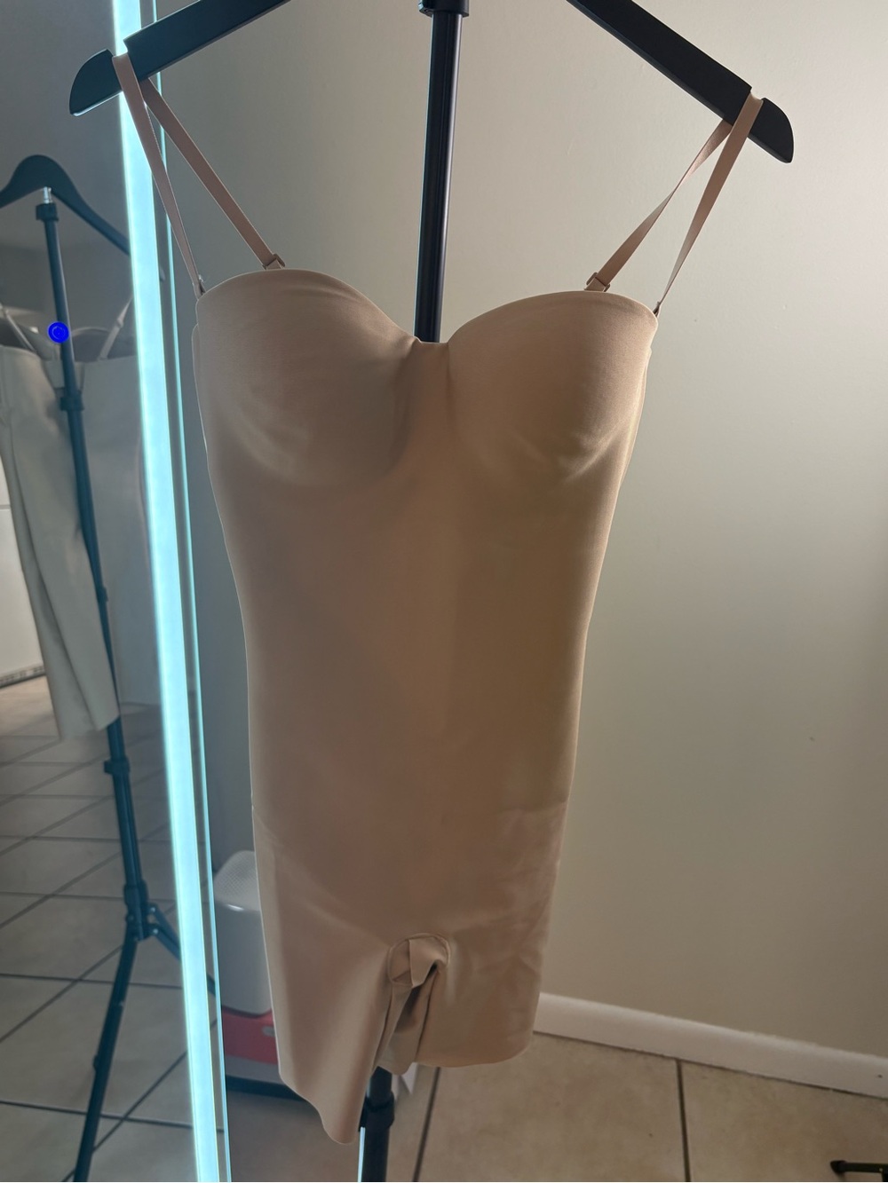 SKIMS BODY CS UNDERWIRE MID THIGH